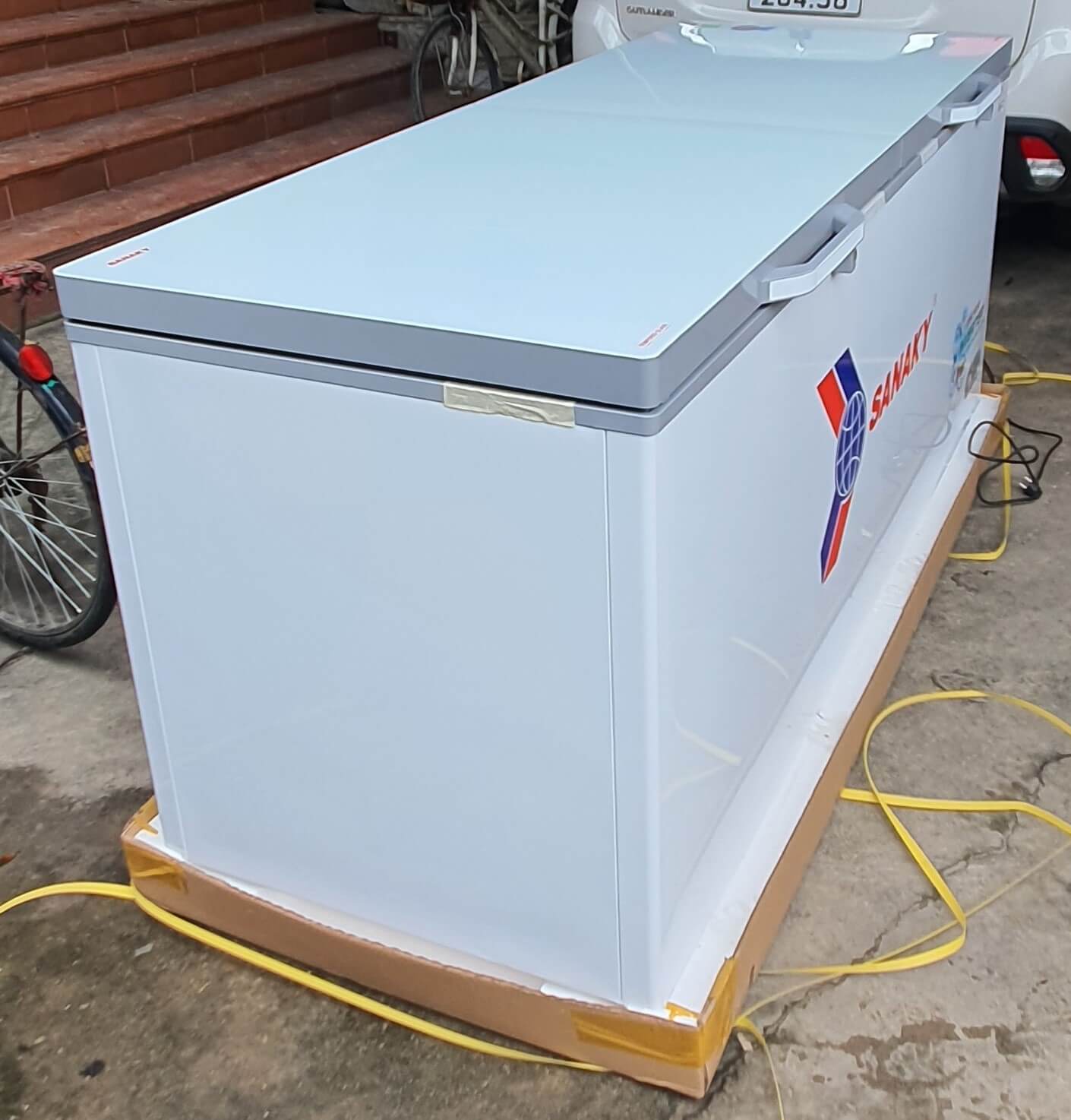 Tủ đông 860l/761l Sanaky Inverter VH-8699HY4K