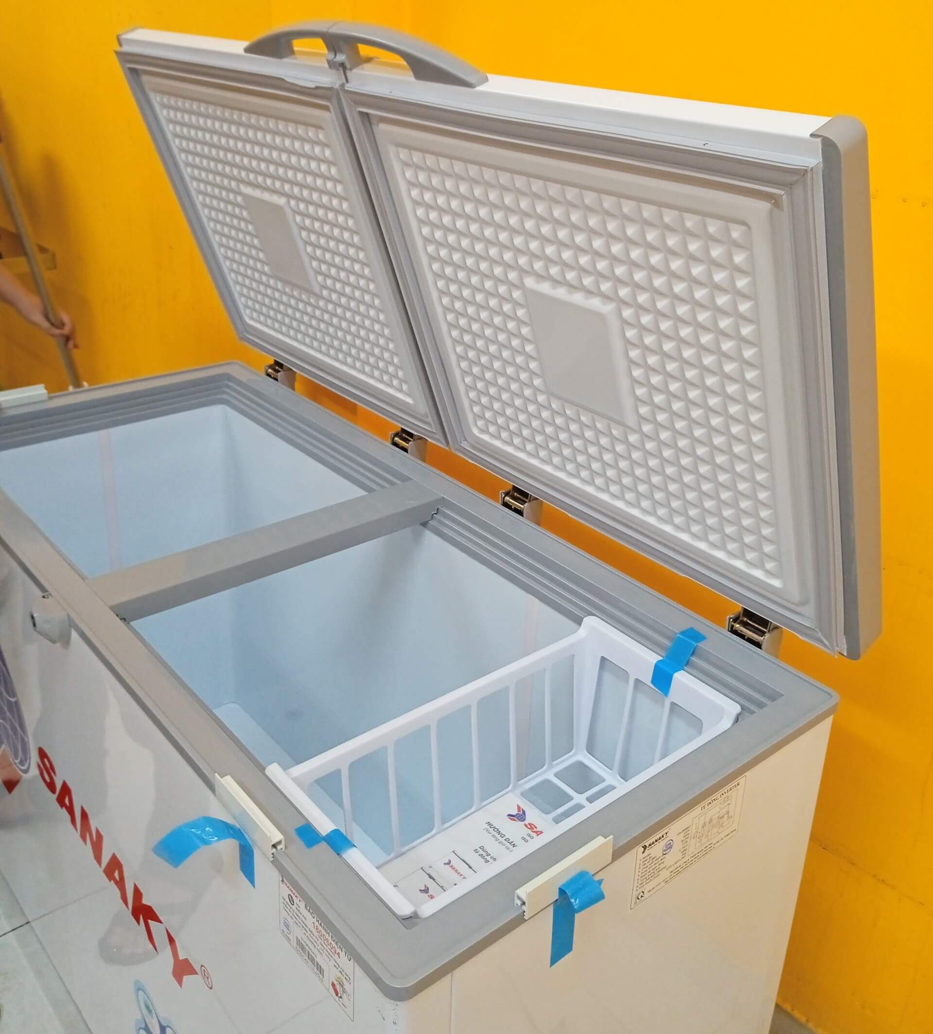 Tủ đông 360l/270l Sanaky Inverter VH-3699A3